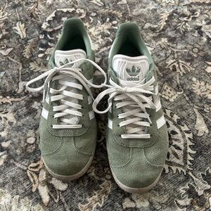 Adidas Gazelle Green Suede Sneakers Women’s Size 7